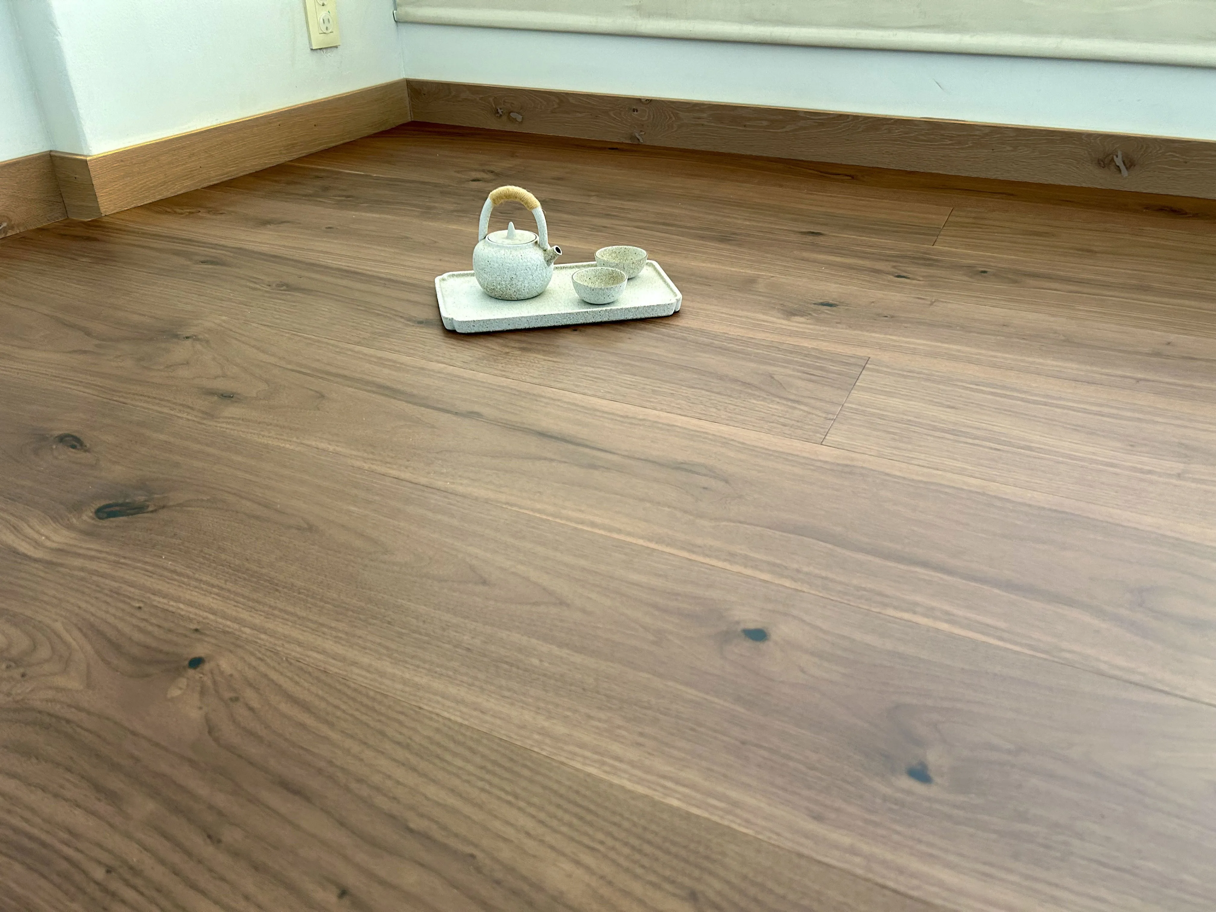 Essential Walnut — vista 5