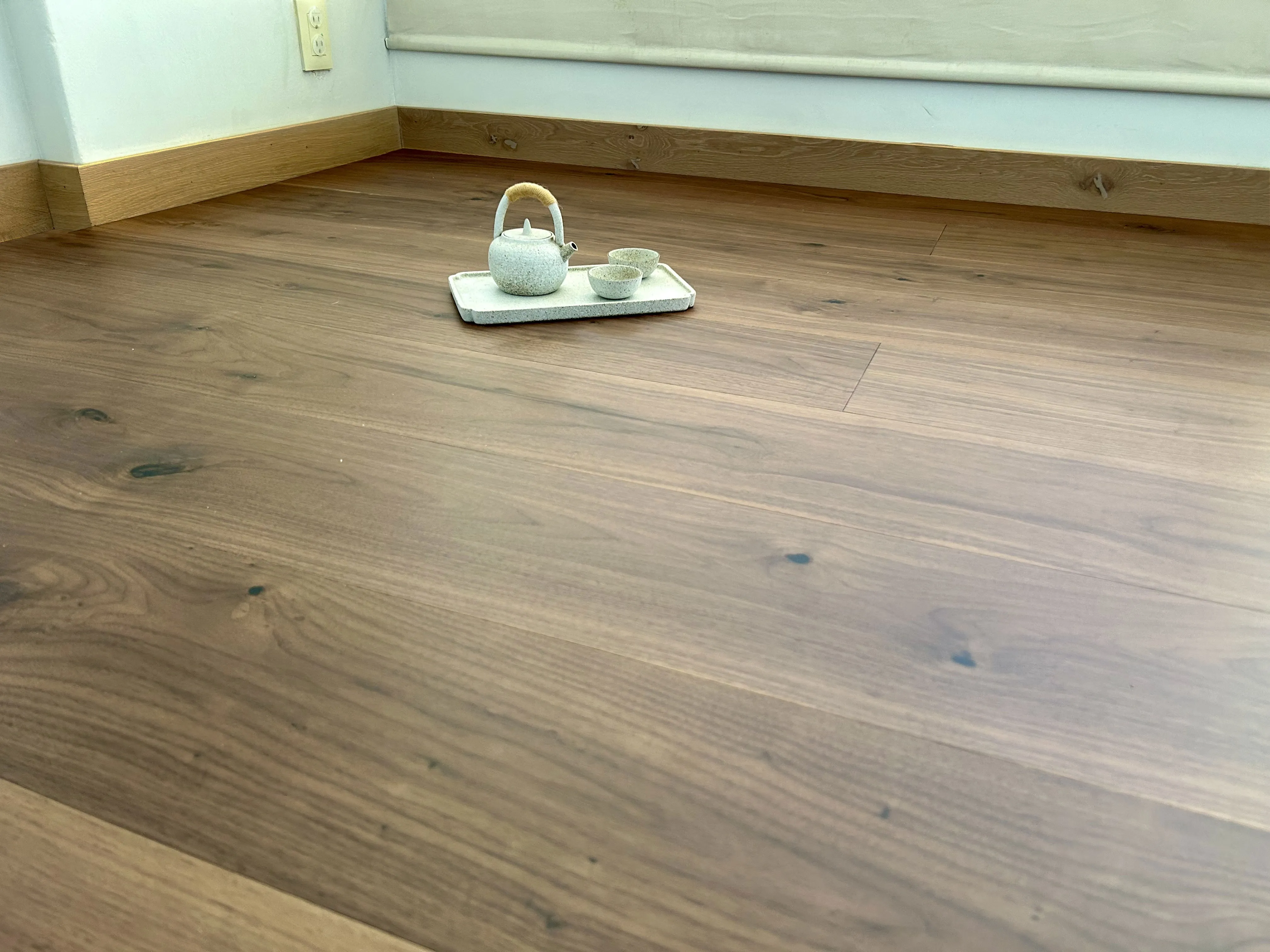 Essential Walnut — vista 8