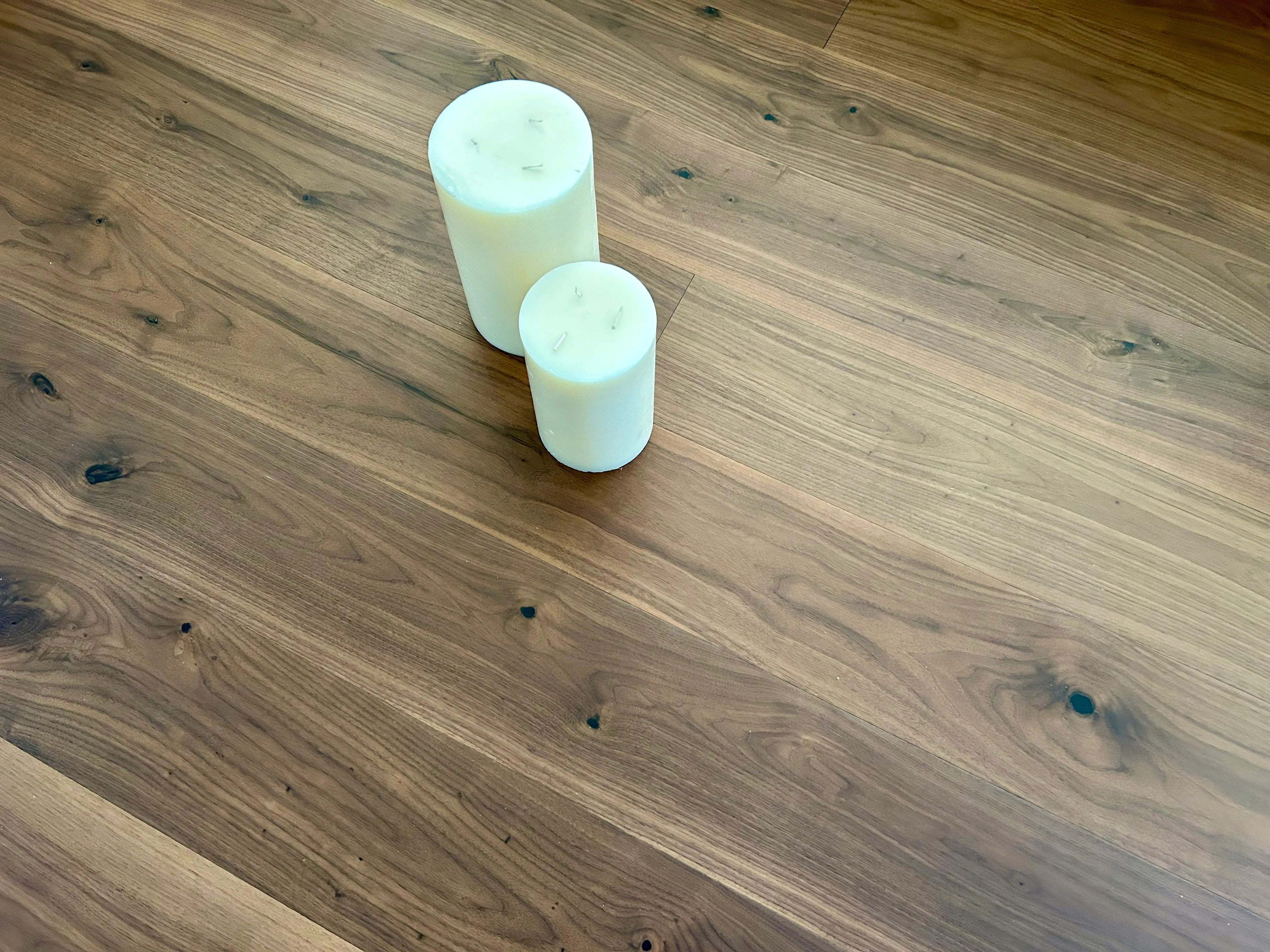 Essential Walnut — vista 10