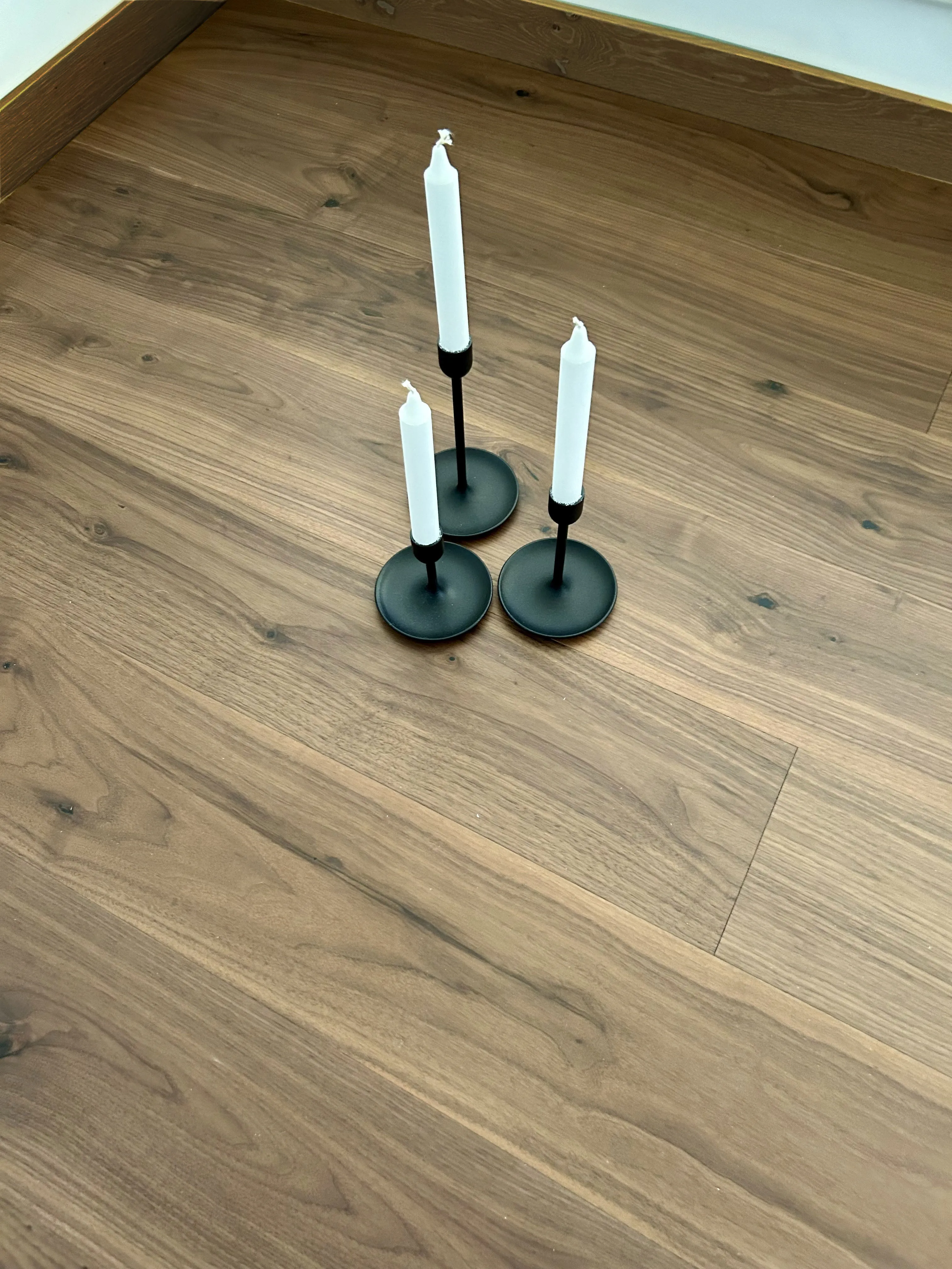 Essential Walnut — vista 14