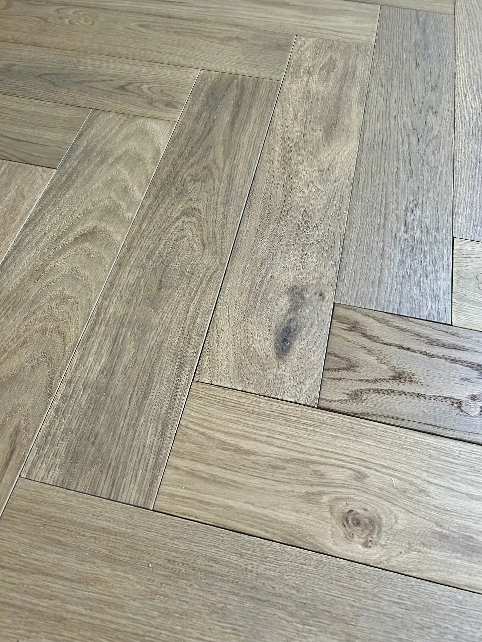 Toasted Oak Herringbone — vista 6
