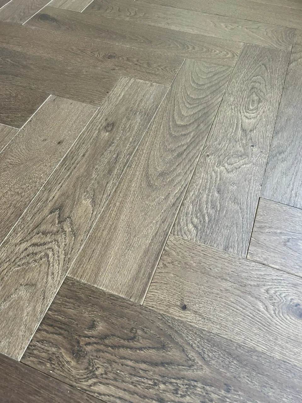 Brown Oak Herringbone — vista 5